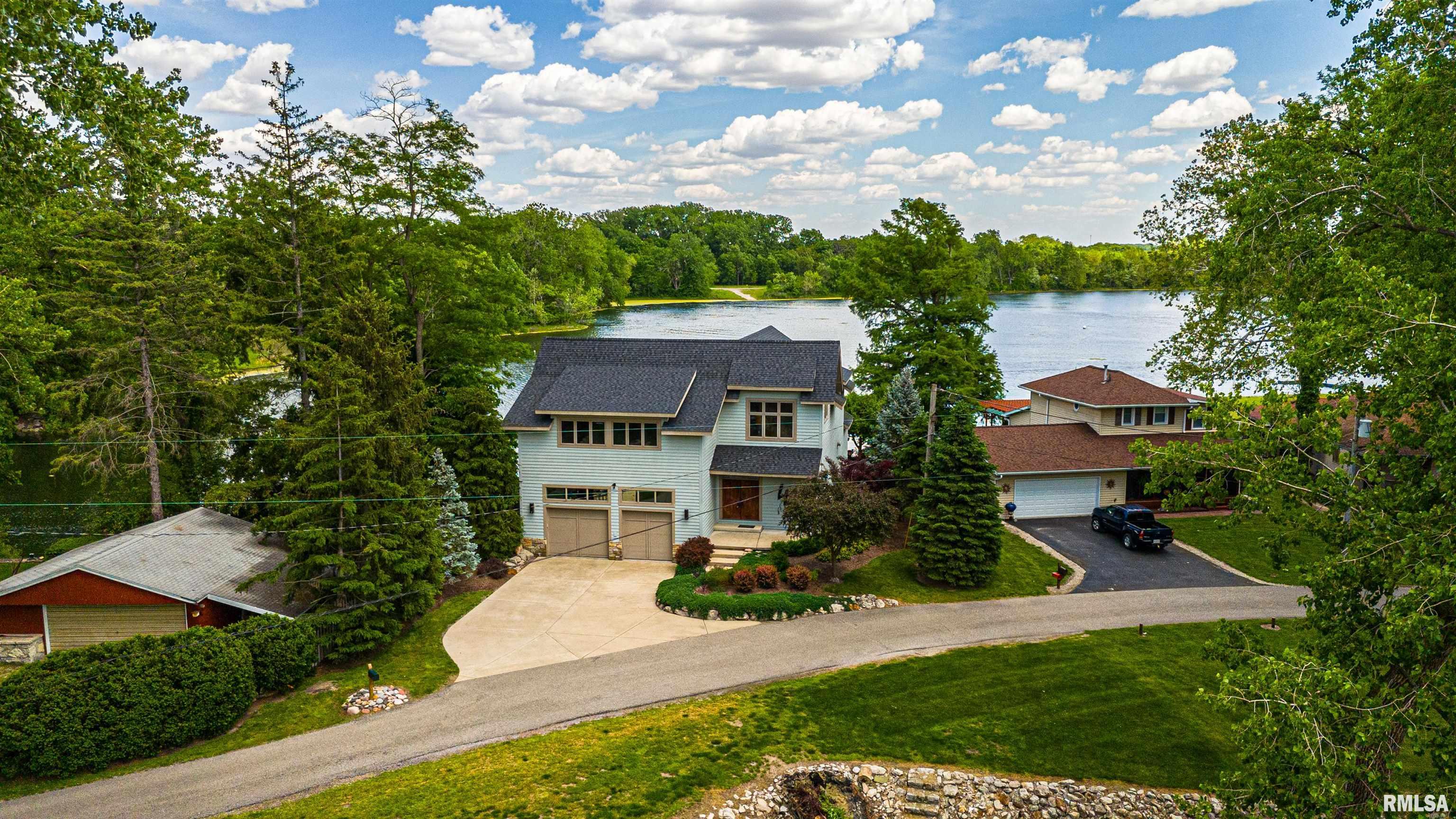 4 Cottonwood Lane, Lincoln, IL 62656